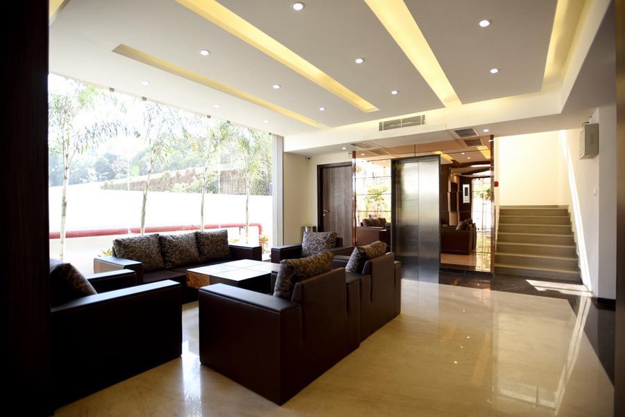 Hotel Sach Regency Ānand Buitenkant foto